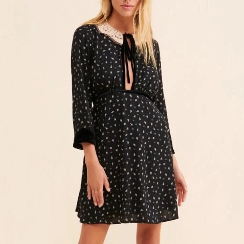 Free People Size L Sweet Delfina Black Lace Collar Plunge Neck Mini Dress